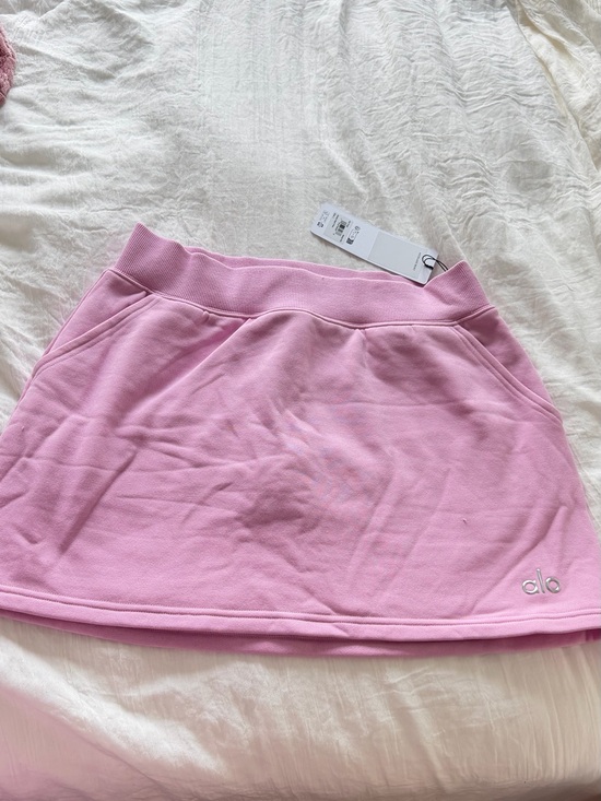 ALO Yoga Dresses & Skirts - ALO CANDY HEART PINK SKIRT